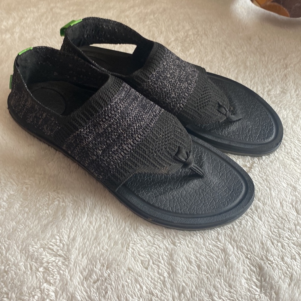 Sanuk size 9 LOT of 2 pairs